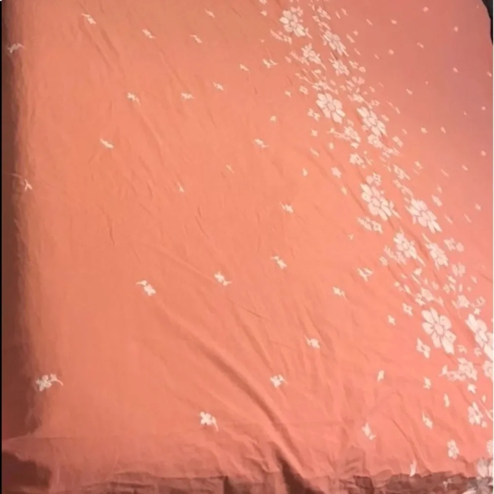 New Urban Outfitters Samantha Embroidered Floral Duvet Cover King.